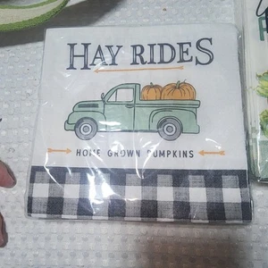 SERVILLETAS AMSCAN NUEVAS CON ETIQUETAS HAY RIDES MERCADO DE COSECHA 16 CT - Imagen 1 de 2