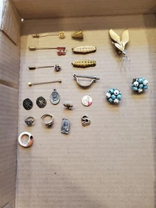 Vintage Riegel, Ringe, Stifte, Ohrringe aufklemmen, Halskette Medaillons Menge 21 - Bild 1 von 2
