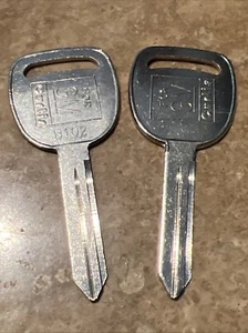 GM Chevy GMC Truck Key Blanks (2) - Pair B102 Or B-103 - Picture 1 of 3