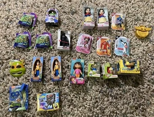 Zuru Mini Brands Lot of 21 Princess Toy Story Marvel Disney Star Wars GOLD RARE! - Picture 1 of 3