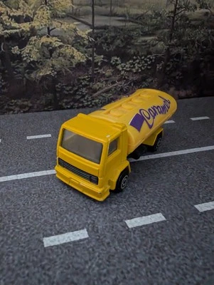 Majorette - Cadbury Caramel Truck diecast  - Image 1 of 4