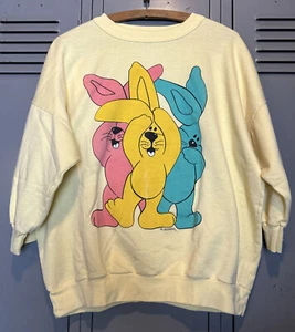 Sudadera De Colección Años 80 Lindos Conejos Escuchar Ver Hablar No Mal Dibujos Animados Amarilla Cuadrada Acogedora - Imagen 1 de 7