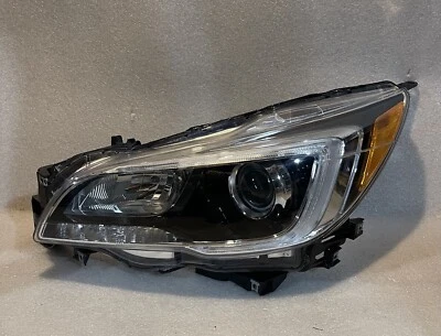 2015–2017 Subaru Legacy Outback левая галогенная фара со светодиодами от оригинального производителя б/у повреждена - Изображение 1 из 4