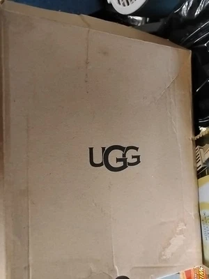 ugg Rain短靴,尺寸 9 黑色 — 第 1/4 张图片
