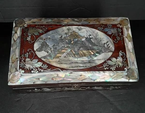 Vintage Chinese Vietnamese Hardwood and Mother of Pearl box - Picture 1 of 24