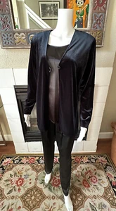 Nina Piccalino velour rayon size 8 black pant suit set armpit to armpit 20" - Picture 1 of 10