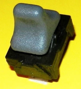 1992-1995 PONTIAC BONNEVILLE F PASSENGER POWER WINDOW REAR LH RH SWITCH 25559812 - Picture 1 of 7