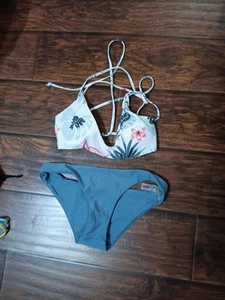 SHEIN Womens Criss Cross Back Bikini Floral Print Size Small NWOT - Picture 1 of 7