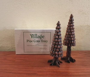 Abt. 56 Weihnachtsdorf Tannenzapfen Bäume Zubehör 2er Set Rentner - Bild 1 von 4