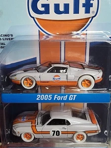 Johnny Lightning Gulf 2005 Ford GT 1970 Mustang Boss 302 White Lightning 2 Pack - Picture 1 of 5