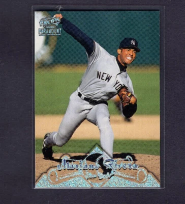 1998 PACIFIC PARAMOUNT HOLOGRAPHIC HOLO-SILVER #74 MARIANO RIVERA YANKEES #/99 - Image 1 of 2