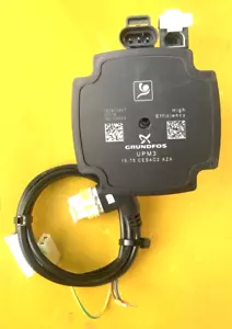 Circulateur Grundfos UPM3 15-75 230Vac . Chaudière De Dietrich MCR et MCX - Imagen 1 de 7