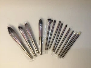 Juego de brochas de maquillaje moradas 13 piezas, suaves y nuevas. Envío gratis - Imagen 1 de 4