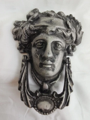 CAST ALUMINUM? DOOR KNOCKER SILVER MAN Cover
