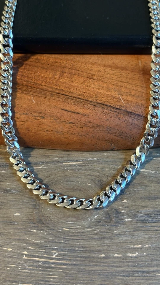 20” Heavy 925 Sterling Silver Cuban Link Chain – 8mm – 60g – Rhodium Finish - Image 1 of 4