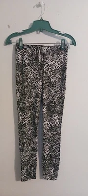 LYSSE Ladies Small Elastic Waist Black W/ White Accent Cropped Leggings - Image 1 of 4