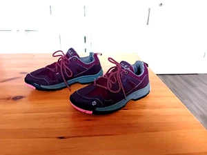 TOLLE DAMENSNEAKER VON JACK WOLFSKIN IN GRÖSSE 38 !! GUTER ZUSTAND,ECHTE - Bild 1 von 3
