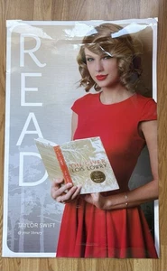 Taylor Swift Library Poster kleinere Schönheitsfehler selten laminiert 2014 siehe Fotos - Bild 1 von 10