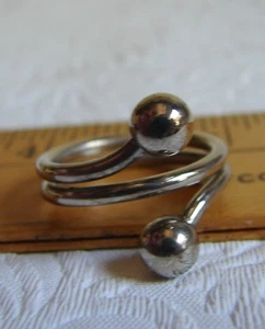 Vtg 1970's Stainless Steel Ball Wrap Around RING, Size 7, D99 - Picture 1 of 12