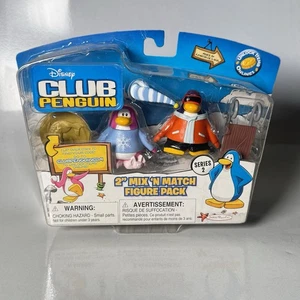 Figura Disney Club Penguin Serie 2 Mix n' Match 2 en Snowboarder & Pijama Bunny - Imagen 1 de 4