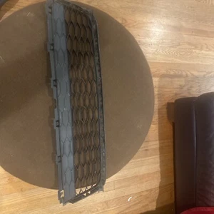 ✅2016-2018 FORD EXPLORER FRONT BUMPER CENTER LOWER GRILLE GRILL BLACK OEM - Picture 1 of 3