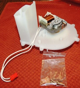 ORIGINAL DAK AIR BLOWER-LN-USED VERY LITTLE WITH SCREWS - Picture 1 of 4