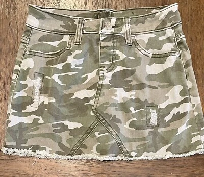 Falda Justice Girls camuflada verde y caqui envejecida con pantalones cortos incorporados talla 8 Foto 1 de 4