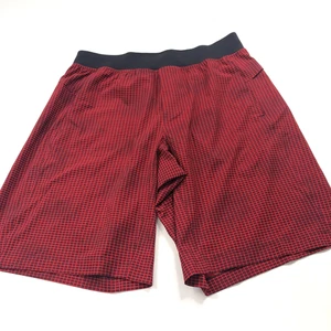 Lululemon Large (Fit 32In) Gym Elastic Waist Athletic 11" Shorts Red MINT - Picture 1 of 8