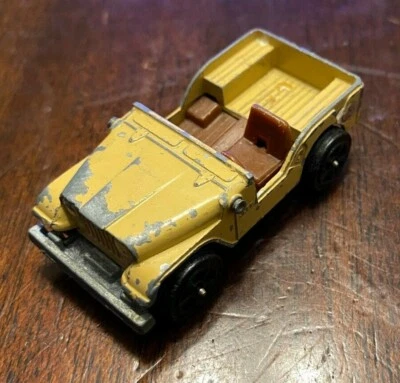 VINTAGE CORGI JUNIOR WHIZZWHEELS 1/64 Beige WILLYS DIECAST CAR GREAT BRITAIN - Image 1 of 4