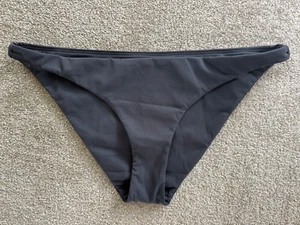 BRAND NEW MASSIMO DUTTI DARK GREY HIGH LEG STYLE BIKINI BOTTOMS - SIZE M (12)!! - Picture 1 of 4