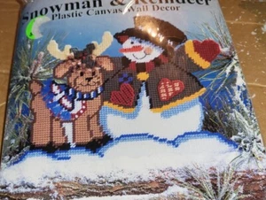Design Works Snowman Reindeer 10" x 13" Plastic Canvas Wall Decor Kit 1569  - Picture 1 of 4