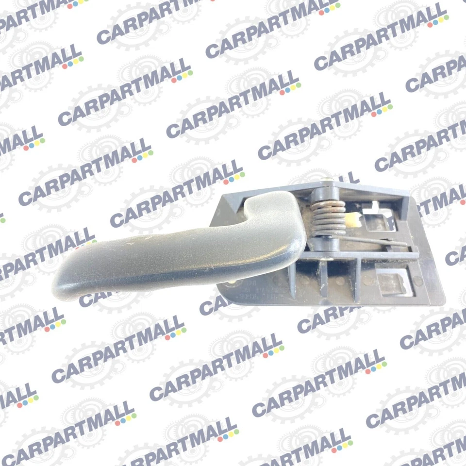 1999-2007 Chevrolet Silverado 1500  Left Driver Inner Door Handle 15746473 - Изображение 1 из 4