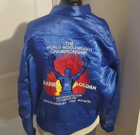 WORLD MIDDLEWEIGHT CHAMPIONSHIP BOXING HEARNS VS ROLDAN 1987 JACKET SIZE M Cover