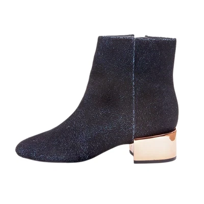 Botín al tobillo Ivy Kirzhner Ringo verde azulado metálico dorado tacón bloque elegante de diseñador Foto 1 de 2