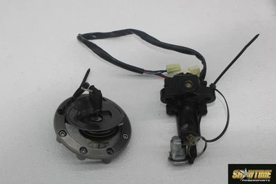 06-07 YAMAHA YZF R6 发射锁钥匙套装带气体盖和座椅锁 — 第 1/4 张图片