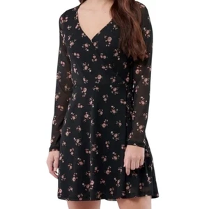 Vestido Hollister Envolvente Negro con Superposición de Malla Floral Ditzy Y2K Años 90 XLarge - Imagen 1 de 9
