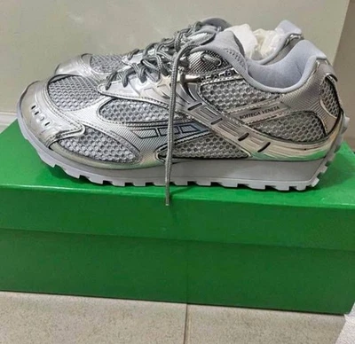Zapatilla deportiva Bottega Veneta Orbit plateada talla 10 EE. UU. 43 UE Foto 1 de 4