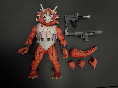 Figura de dibujos animados Neca Teenaged Mutant Ninja Turtles Tmnt TRICERATON  Foto 1 de 3