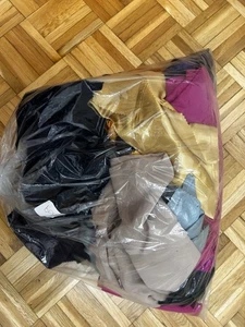 Lotto Stoffe 4KG – Tessuti Misti per Cucito, Patchwork, DIY, Creatività - Foto 1 di 4