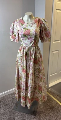 Unworn w/ Tags Vintage Laura Ashley Floral (Ecru/Washed Coral) Dress Size 6 - Image 1 of 4