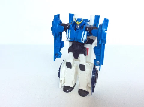 TRANSFORMERS Robots in Disguise STRONGARM, One Step Changer 2016 Cover