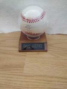 Dave Justice Signed Baseball