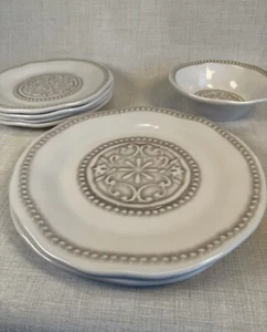 Il Mulino Medallion Hobnail Edge MELAMINE Side 4, 1 Bowl, 1 Dinner Plate (7) - Picture 1 of 8