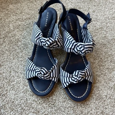 Alex Marie Navy & White Haonny Knotted sandals size 11 - Image 1 of 4