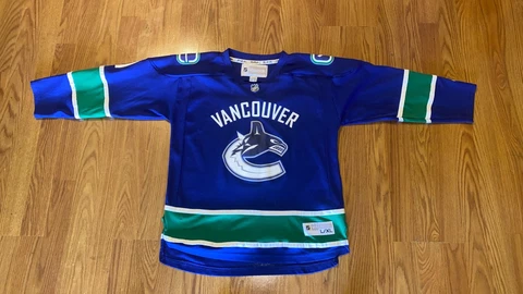 Vancouver Canucks Hockey Jersey Roberto Luongo Youth Size L/XL Reebok CCM NHL Cover