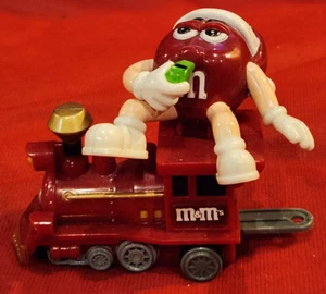 M&M's Red M&M Christmas Train (Red) Figure 2005 - Picture 1 of 2
