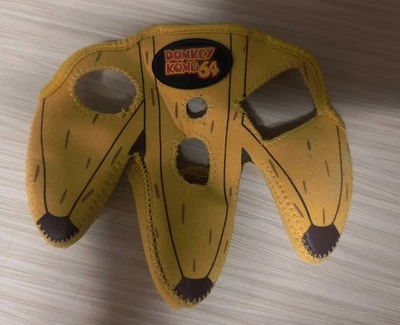 Donkey Kong 64 banana controller slip cover/sleeve Nintendo DK64, discrete condizioni - Immagine 1 di 2