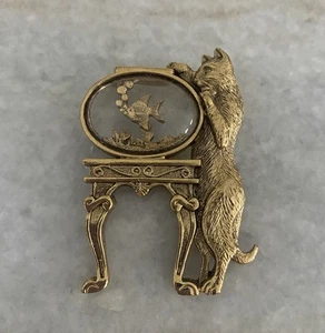 Vintage USA Made 1928 Cat Fish Bowl Gold Tone Brooch Pin - Picture 1 of 5
