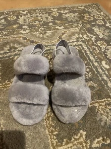 NIB - UGG BIG KIDS SOFT AMETHYST OH YEAH SLIDE SHEEPSKIN SANDALS - Size 8 - Picture 1 of 8