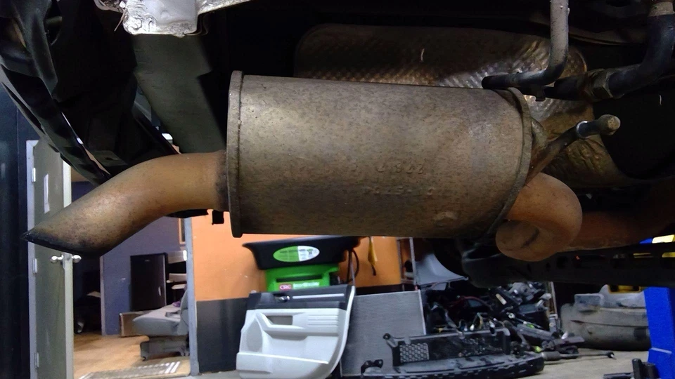 Dodge 3.8l Rear Exhaust Muffler OE 4877538ai Fits DODGE CARAVAN 2008-2010 - Image 1 of 4